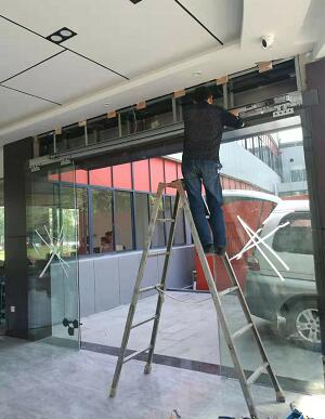 漢陽不銹鋼玻璃門品牌,陽臺玻璃門廠家